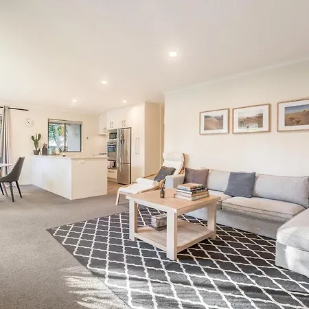 Resort Style In Urban Auckland
